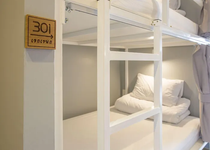 Hostel Ekanake *